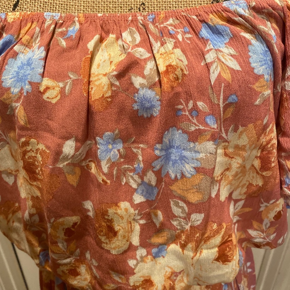❌SOLD OUT❌Hi low floral print off shoulder dress - Picture 3 of 7